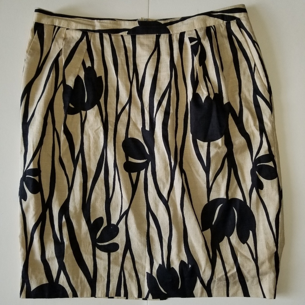 Attention Women's Skirt